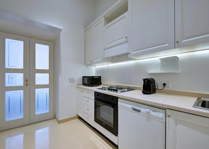 San Giovanni 3br Balcony View Irex Rome